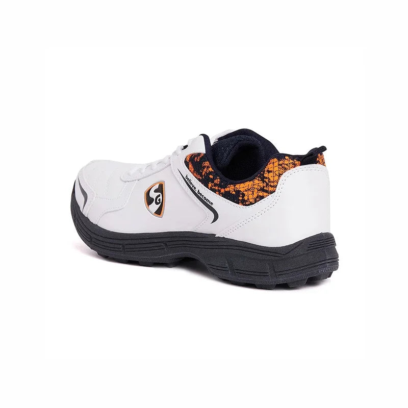 SG Cricket Shoes Savage