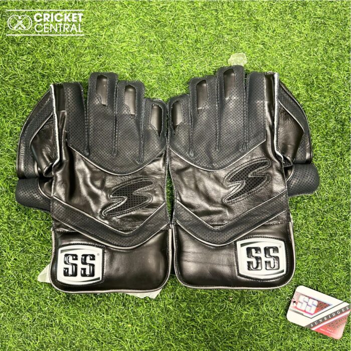 Black SS Reserve Edition Wicket Keeping Gloves