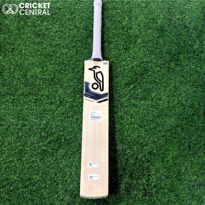 Shadow 700 Cricket bat from Kookaburra